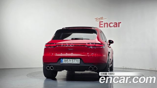 Porsche Macan 2021 — photo 4