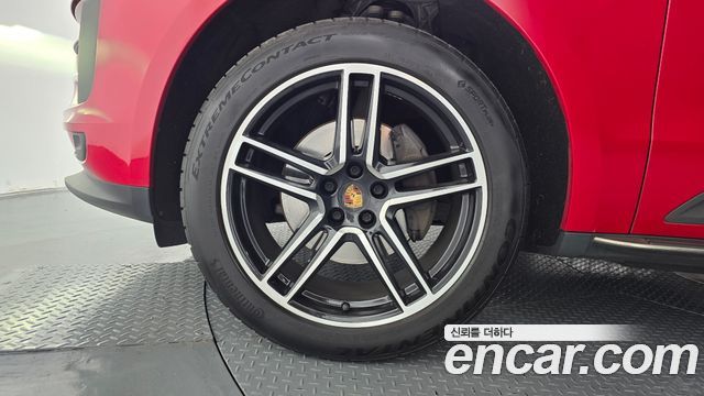 Porsche Macan 2021 — photo 5