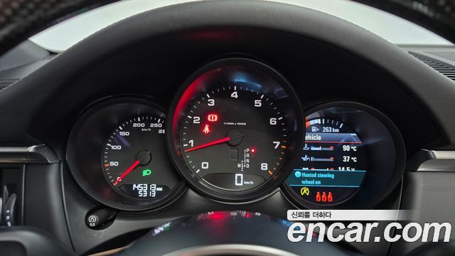 Porsche Macan 2021 — photo 8