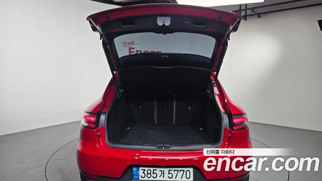 Porsche Macan 2021 — photo 19