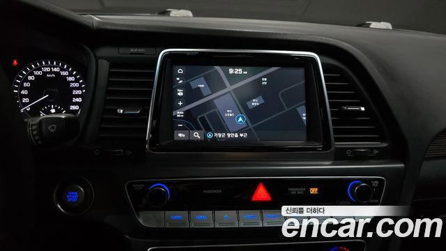 Hyundai Sonata 2018 — photo 25