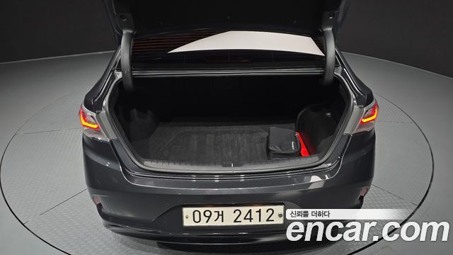 Hyundai Sonata 2018 — photo 38