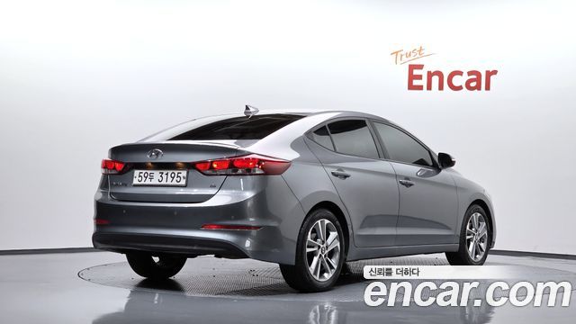 Hyundai AVANTE 2018 — photo 2