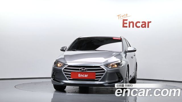 Hyundai AVANTE 2018 — photo 3