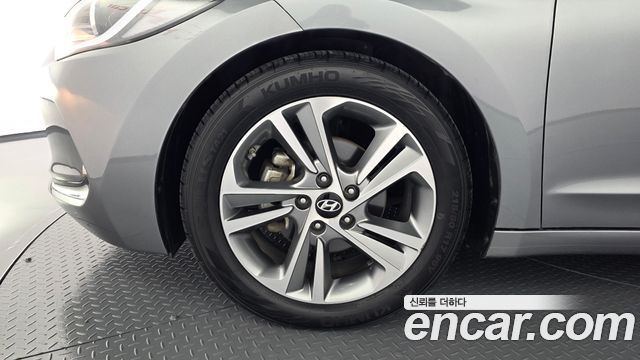 Hyundai AVANTE 2018 — photo 5