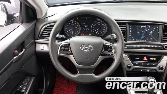 Hyundai AVANTE 2018 — photo 19