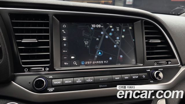 Hyundai AVANTE 2018 — photo 20