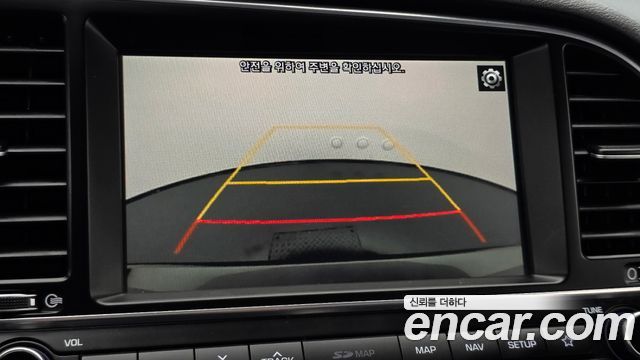 Hyundai AVANTE 2018 — photo 21
