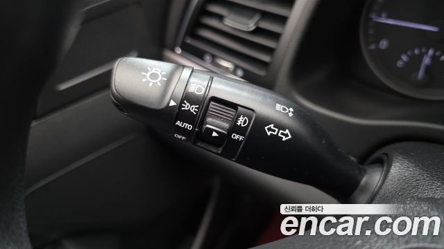 Hyundai AVANTE 2018 — photo 25