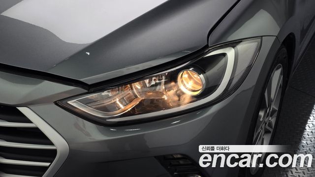 Hyundai AVANTE 2018 — photo 8