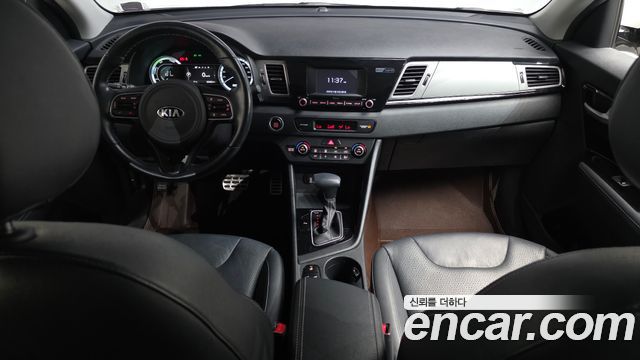 Kia Niro 2018 — photo 10