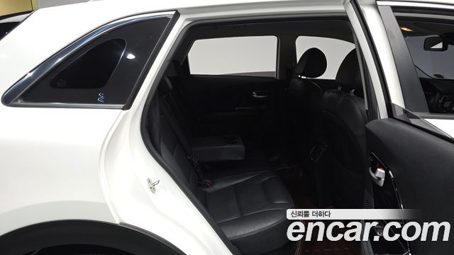 Kia Niro 2018 — photo 17