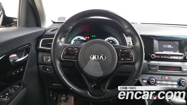 Kia Niro 2018 — photo 19