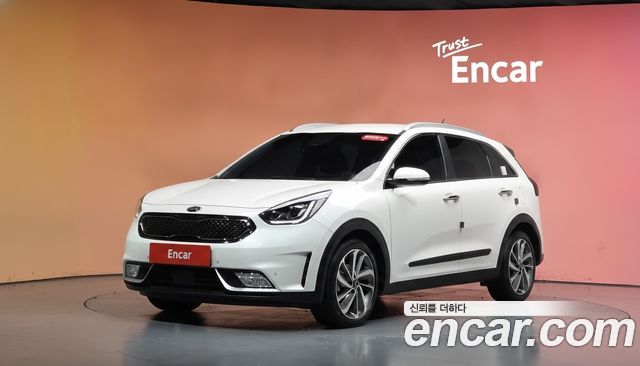 Kia Niro 2018 — photo 1