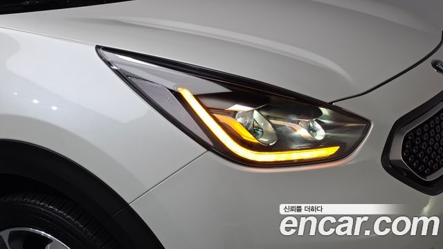 Kia Niro 2018 — photo 8