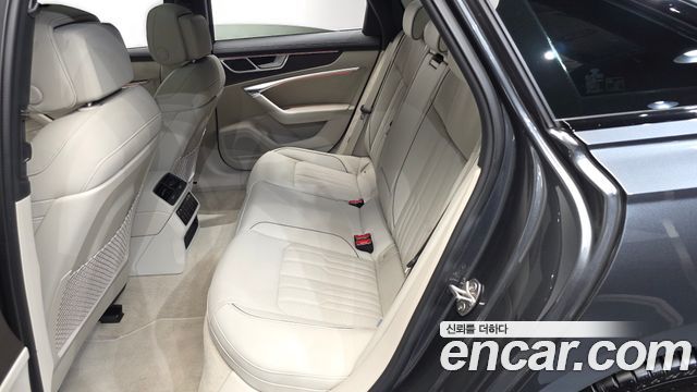 Audi A6 2025 — photo 17