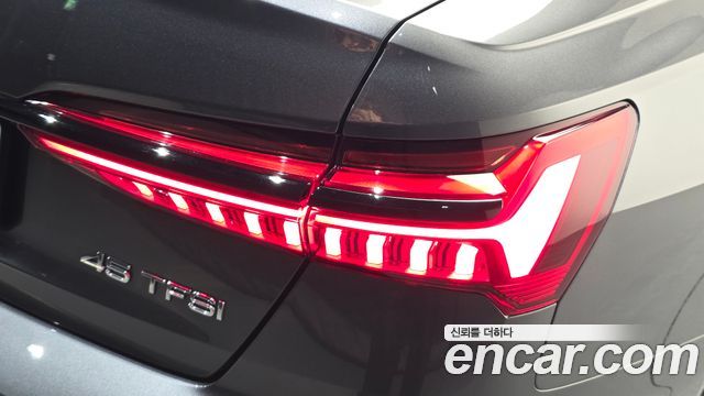Audi A6 2025 — photo 9