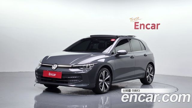 Volkswagen Golf 2025 — photo 1