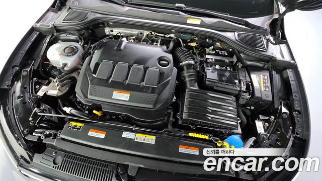 Volkswagen Golf 2025 — photo 6