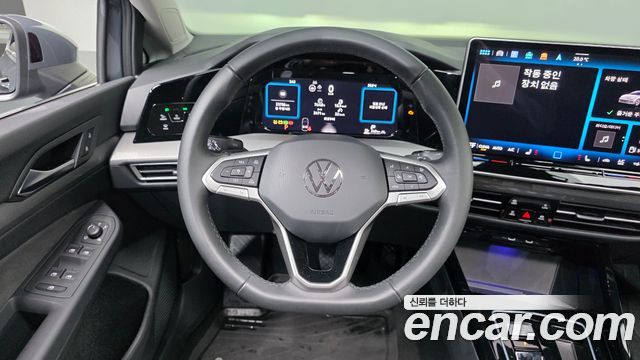 Volkswagen Golf 2025 — photo 19