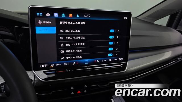 Volkswagen Golf 2025 — photo 21