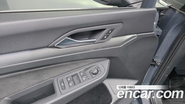 Volkswagen Golf 2025 — photo 26