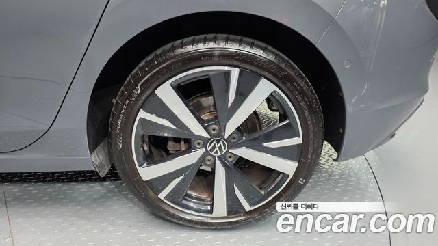 Volkswagen Golf 2025 — photo 7