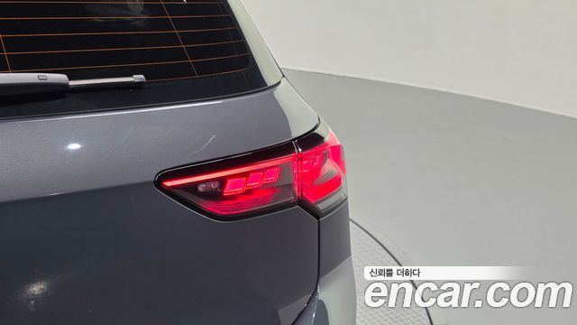 Volkswagen Golf 2025 — photo 9