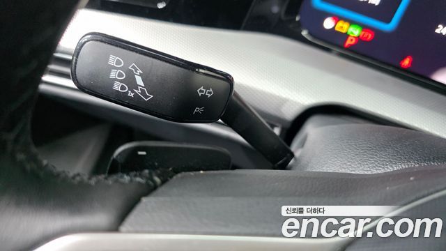 Volkswagen Golf 2025 — photo 27