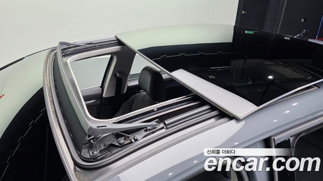 Volkswagen Golf 2025 — photo 31