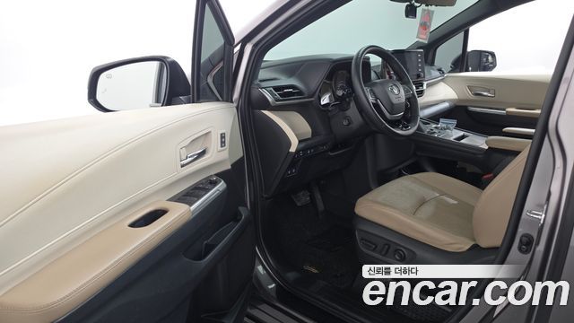 Toyota Sienna 2022 — photo 10
