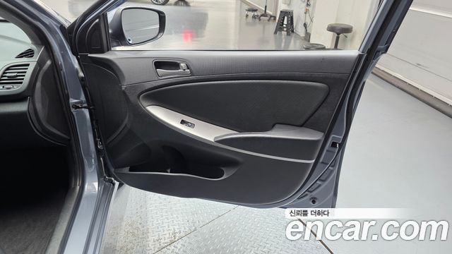 Hyundai Accent 2019 — photo 15