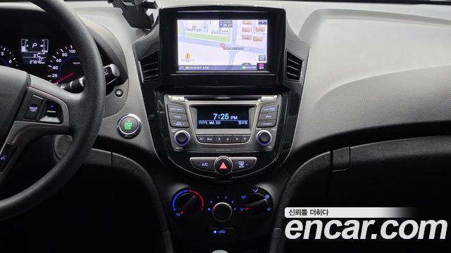 Hyundai Accent 2019 — photo 30