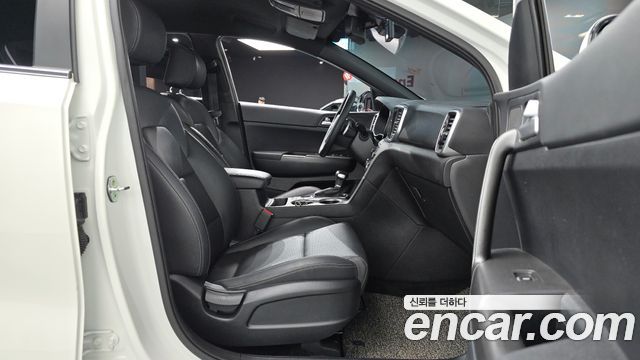 Kia Sportage 2021 — photo 16