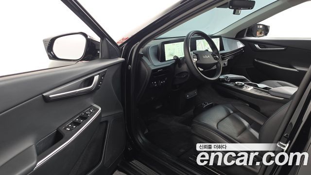 Kia EV6 2023 — photo 10
