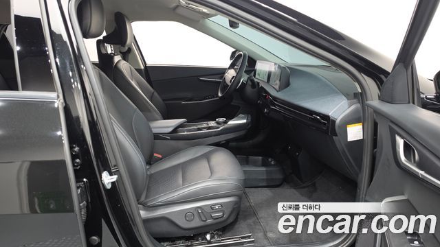Kia EV6 2023 — photo 11