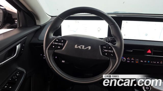 Kia EV6 2023 — photo 13