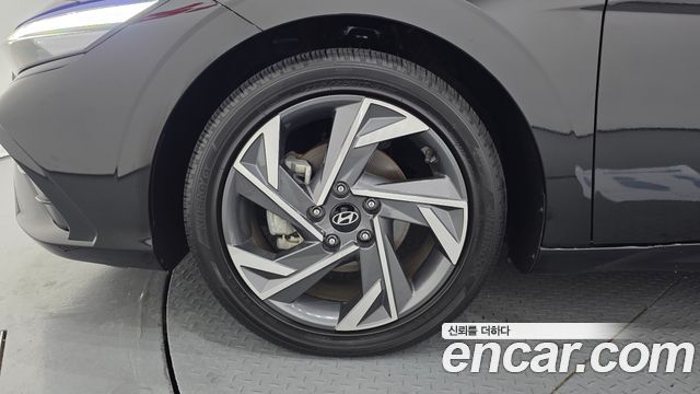 Hyundai AVANTE 2024 — photo 5