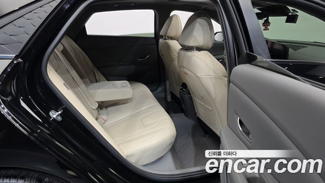 Hyundai AVANTE 2024 — photo 18