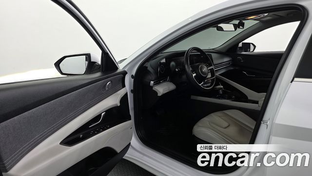 Hyundai AVANTE 2021 — photo 10