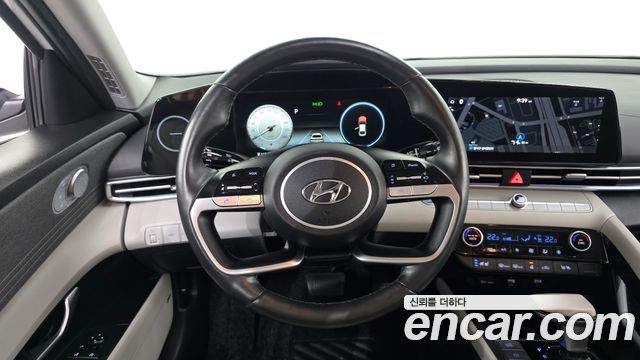 Hyundai AVANTE 2021 — photo 12