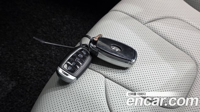 Hyundai AVANTE 2021 — photo 19
