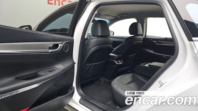 Hyundai Grandeur 2023 — photo 11