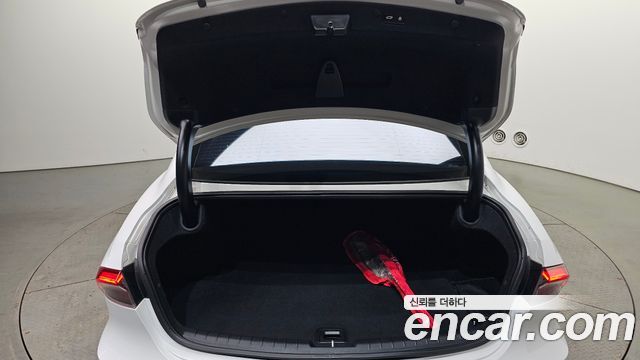 Hyundai Grandeur 2023 — photo 18