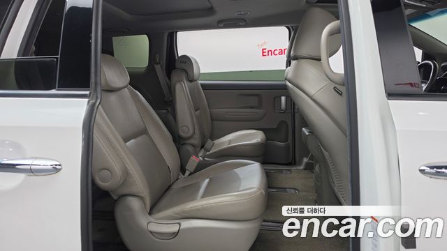 Kia Canival 2018 — photo 17
