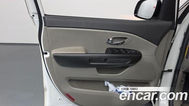Kia Canival 2018 — photo 15
