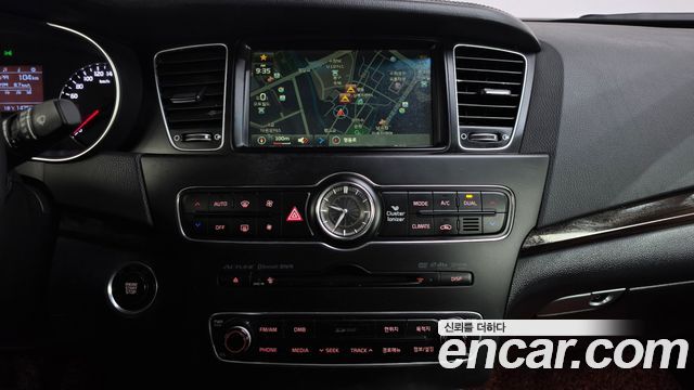 Kia K7 2016 — photo 18