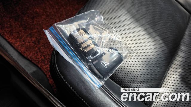 Kia K7 2016 — photo 26