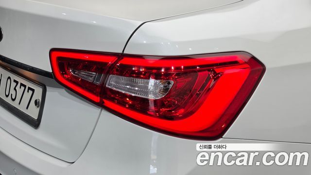 Kia K7 2016 — photo 9