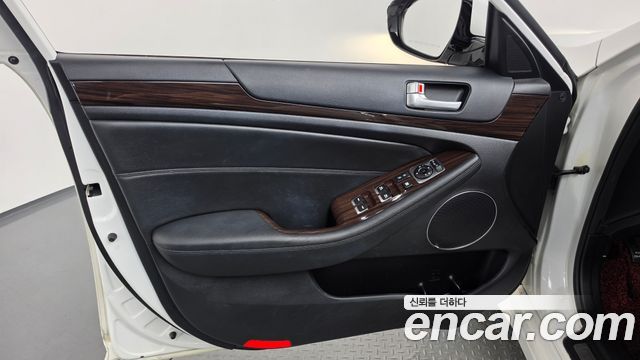 Kia K7 2016 — photo 14